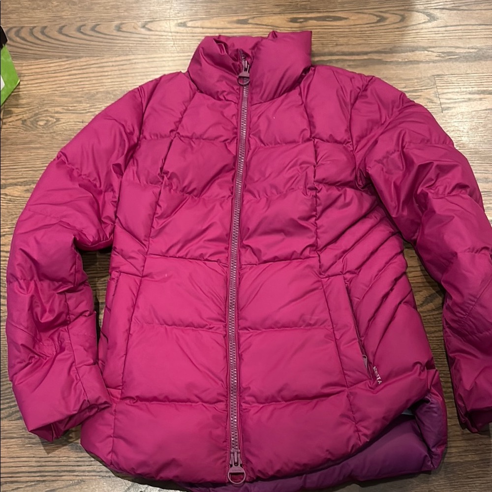 Athleta Pink Puffer Jacket with Quilted Design